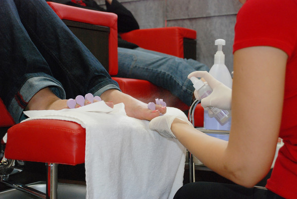 Pedikiūras nagų studijoje "Beauty nail"
